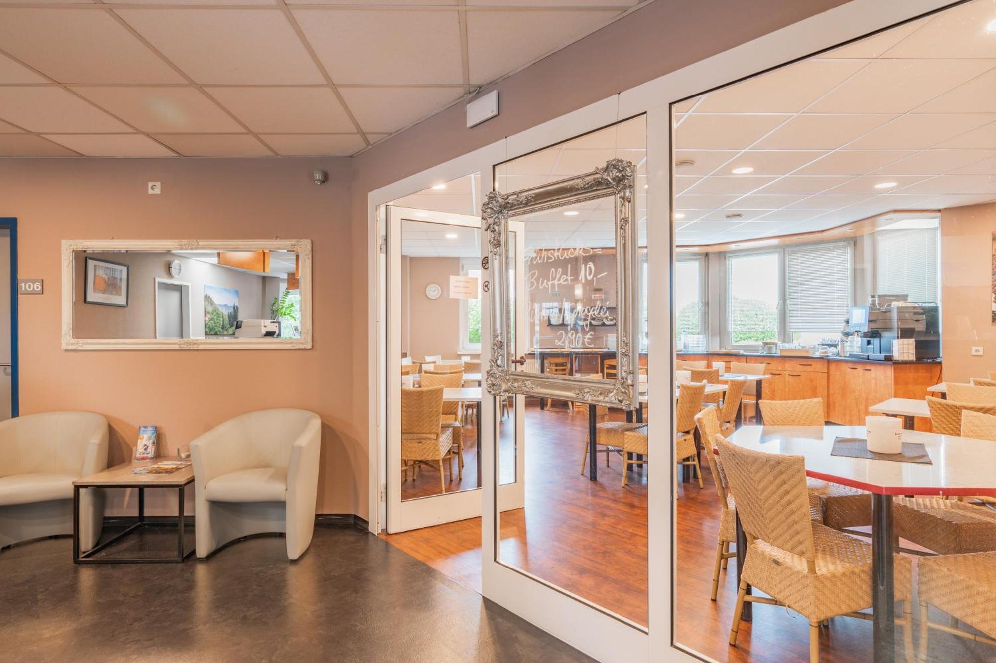 Euro-Hotel Капел-Графенхаузен Екстериор снимка