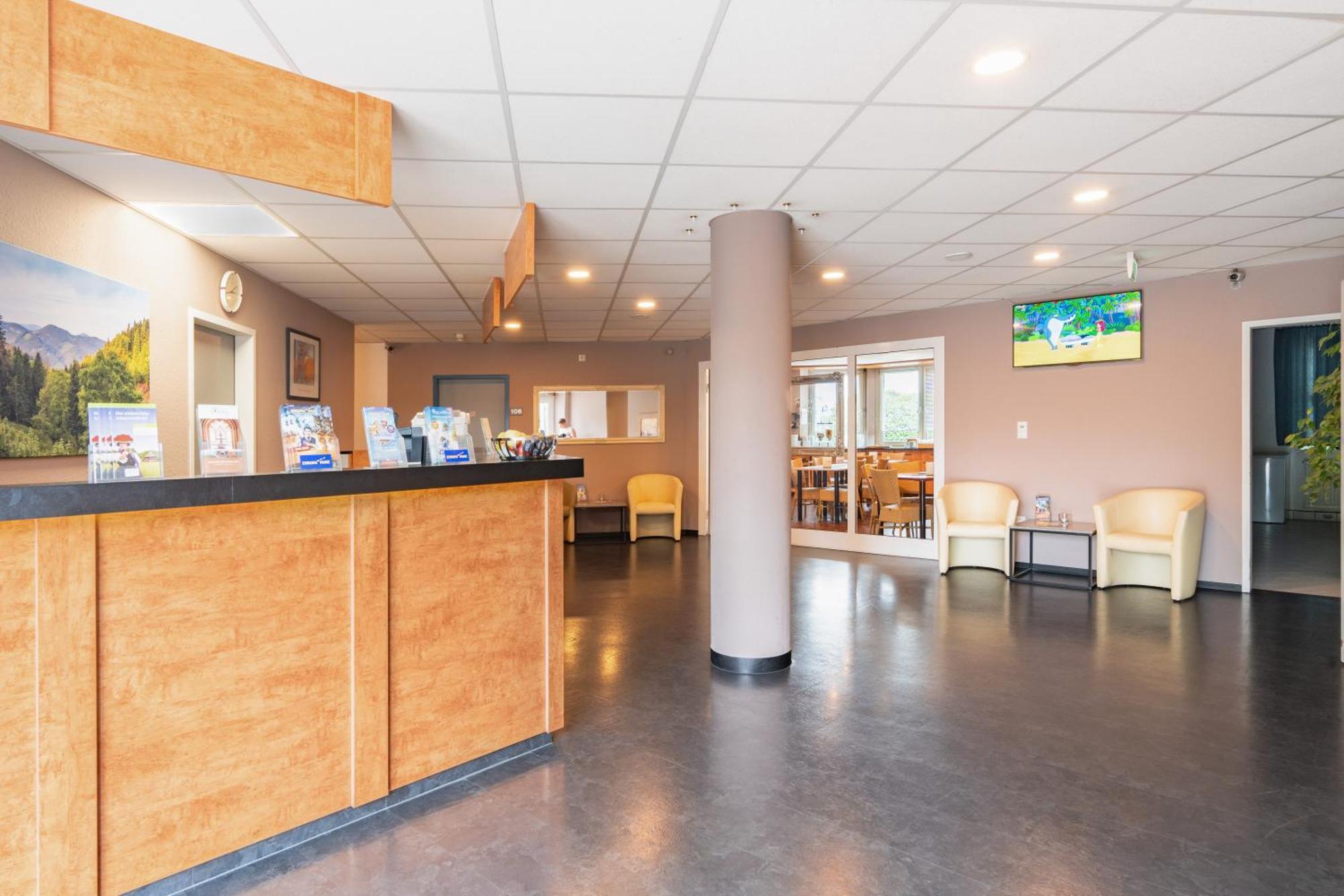 Euro-Hotel Капел-Графенхаузен Екстериор снимка